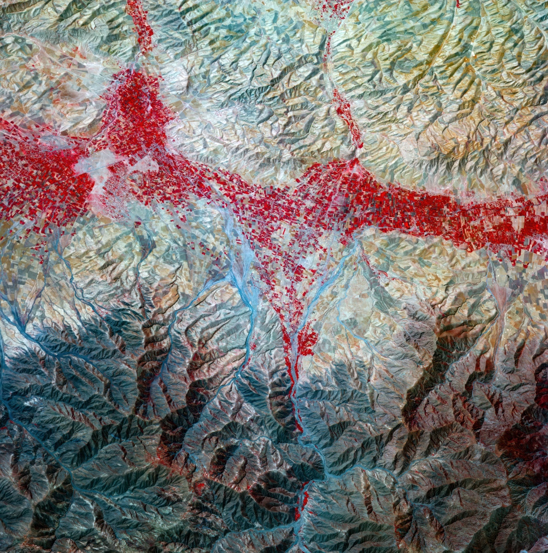 Xplore hyperspectral satellite image — river delta region